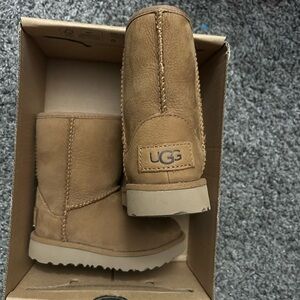 UGG Chestnut Short Boots